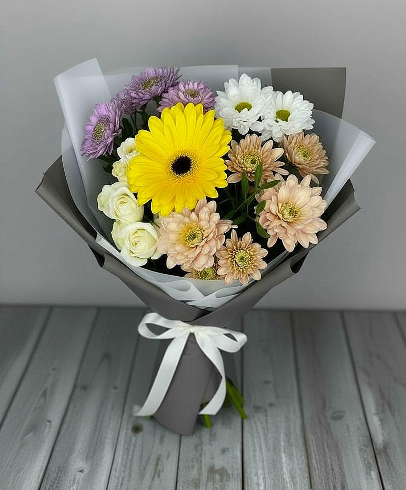 Букет цветов из: Розы, Герберы и Хризантемы в Химках