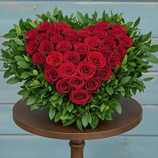 Цветочная композиция из Розы в виде сердца в Химках