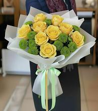 Букет цветов из:  Хризантемы и Розы в Химках